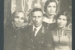 Blyuma Perlstein with her siblings