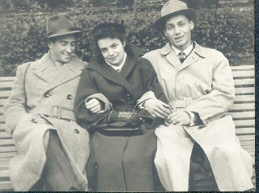 Galina Levina with her friends (Leningrad 1950s)
