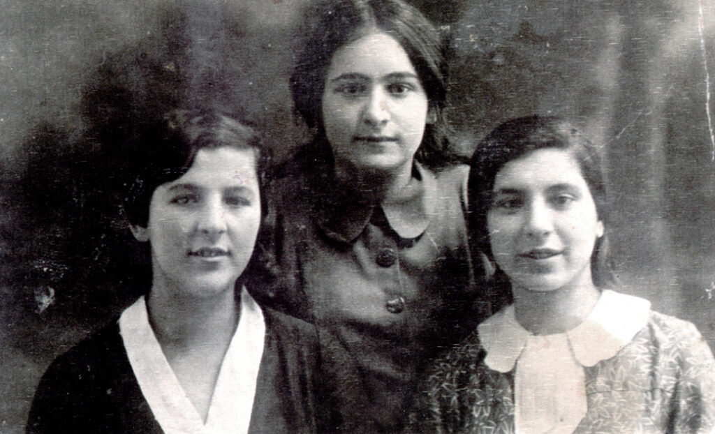 Efim Pisarenko’s older sister, Broha Shapiro, and her school friends